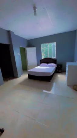 Home and Nature on Hill<br>