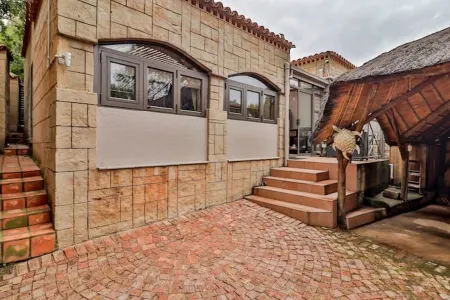 Umuzi Tranquility guesthouse Отели в г. Альбертон