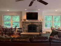 Mt View Lake/Mt Sunapee Ski House, 5 minutes to lifts!