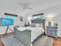 Flamingo Royale — Beach Luxury Resort Hotels in West Bradenton