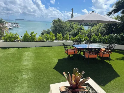 Stunning ocean front villa with pool and power generator. 10min drive to beach