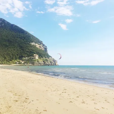 Vacation apartment Glicine - Vigna Luisa Resort - Close to Rome Отели рядом с достопримечательностью «Professional Growing Grow Shop a Genzano di Roma (RM)»