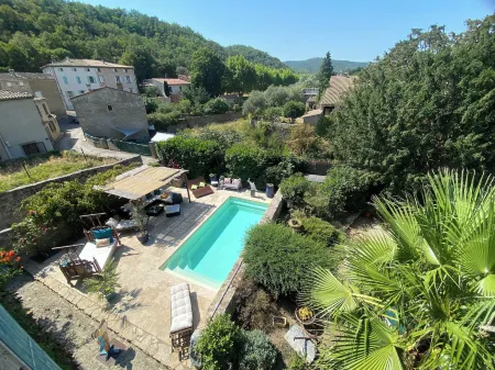 Aux Berges du Libre Отели в г. Валь-де-Дань