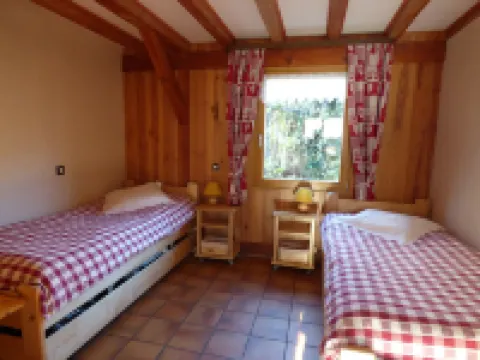 Chalet for family vacations and nature lovers. Pets welcome.