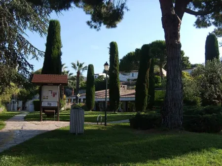 Appartement de Prestige Avec Jardin et Deux Terrasses Dans Résidence de Luxe