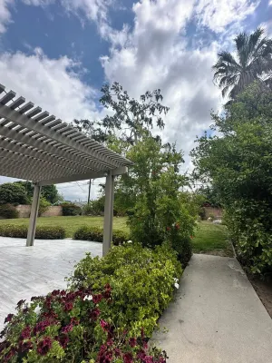 Spacious 5-bedroom house in enchanting Northridge with WiFi, AC Các khách sạn ở Northridge