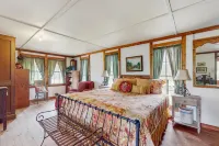 Seahorse Cove Hotels in Burnet