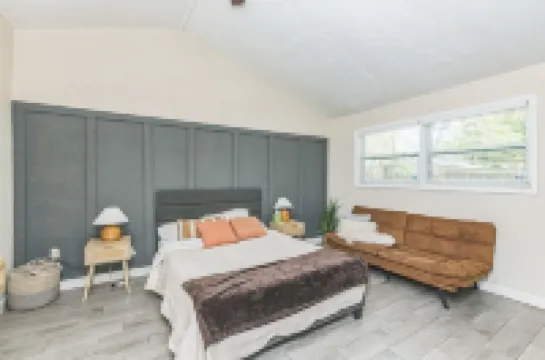 3 bdrm 2 bath luxury house in Largo - 15 mins to Clearwater Mins to beaches