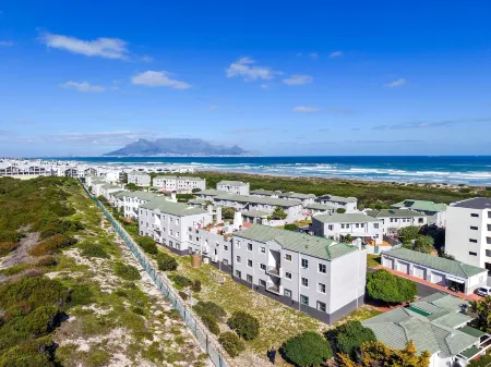 Big Bay Beach Club 21