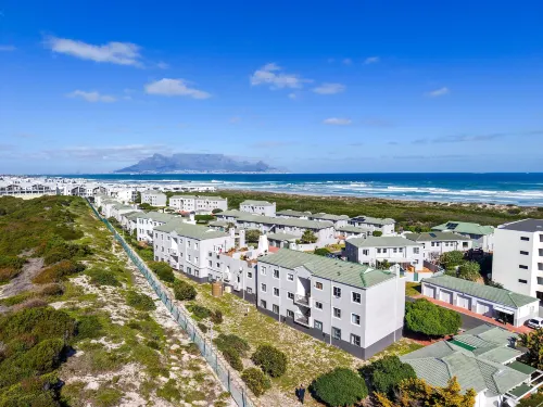 Big Bay Beach Club 21