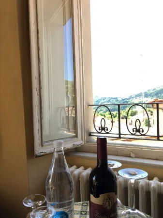 Barga historical center Charming apartment with garden