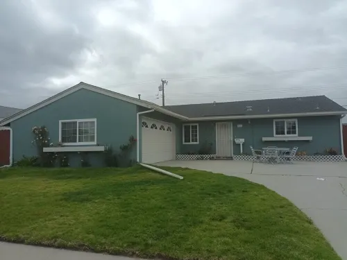 Spacious 4-bedroom house in superb Cypress with AC, WiFi