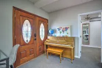 Large 7-bedroom, 4-bath house in NW Tucson - Pool, Pool Table, Sleeps 14+