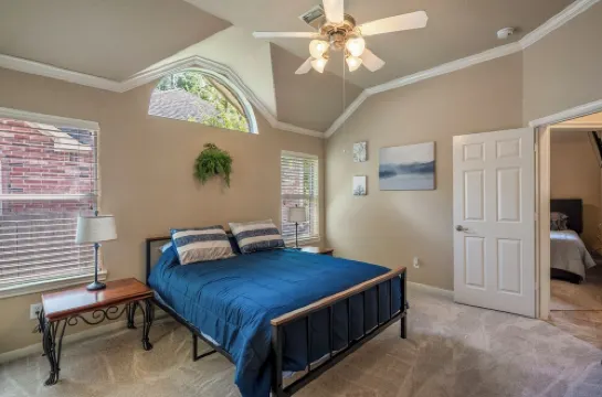 Woodlands Wonderland: Cozy 3-BRM Home