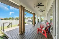 Unobstructed open water lake house for friends & family fun w/Tesla charger