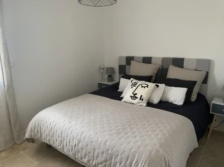 Les Plaines en Provence Отели в г. Майан