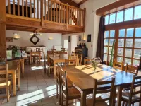 L'Auberge de la Source Hôtels à : Vertolaye