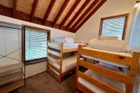 Cuff'n'Collar Stable Chalet