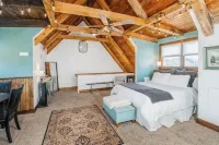 Cozy Loft on Main over Ooey Gooey Cafe