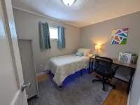 Charming 3-bedroom house with garage in family neighborhood. Hotel a Clay