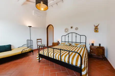 Tognazzi Casa Vacanze - Panoramic Villa - Villa with private pool and hot tube