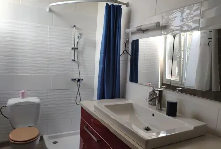 Ground floor apartment in Soulac sur Mer 2.9km from the central beach.