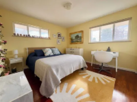 Mid-Century Modern 2 Bedroom Rambler in the heart Longmont