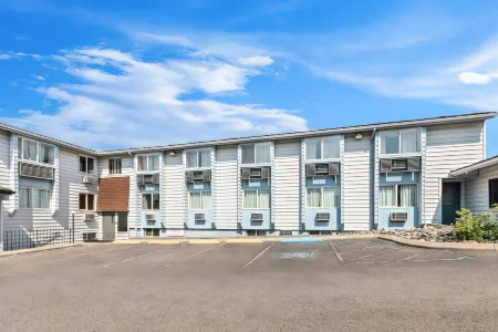 Rodeway Inn Отели в г. Кланси