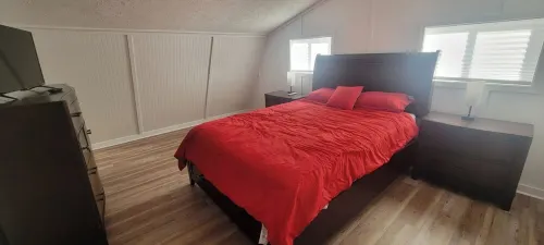 Charming 2-bedroom guest house with WiFi, AC in Franklin