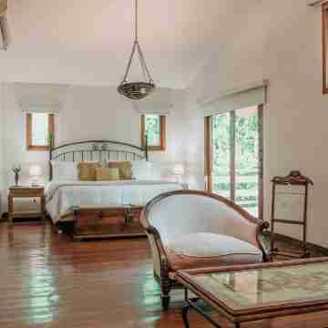 Hacienda La Perezosa in Cerro Azul Rooms