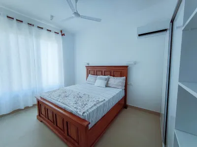 Oceanside villa with unencumbered views, serene lap pool-10 min to Safari Blue. Hotels in 