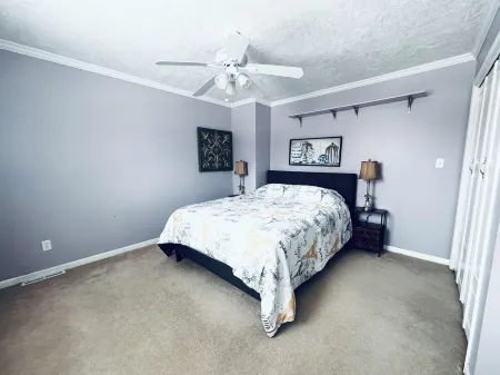 Riverfront Luxury home & wakeup with Sunrise