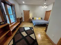 Lovely 1 bedroom suite in Historic La Junta home- cozy, clean & convenient stay Hotels in La Junta
