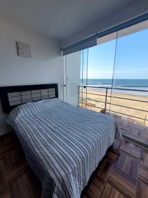 Beach house in front of the sea in Zorritos, ideal to come with family and friends.  호텔