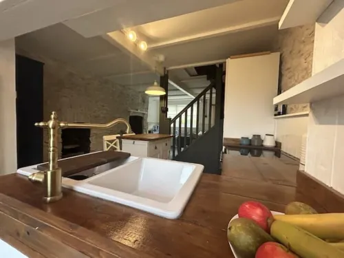 Little Cottage, Big Character! A great base for exploring South Wales Hotels in Pontypridd