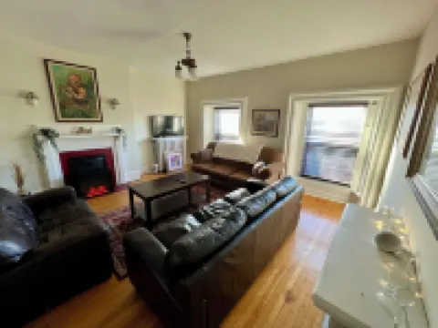 Suite stay in Uptown Saint John! Sleeps 12 TD Station & Aquatic Centre 5min walk