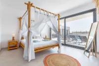 Dino Villa, with ocean view