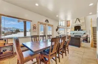 Mountain Paradise: Townhome Living at the Crossroads of Ski and Golf-Sleeps 10+ Các khách sạn ở Wolf Creek