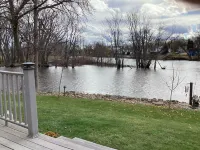 Cozy condo on the Wolf River in New London