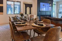 Family-Friendly • Downtown Luxury Villa • Hot Tub • Walk to Lake