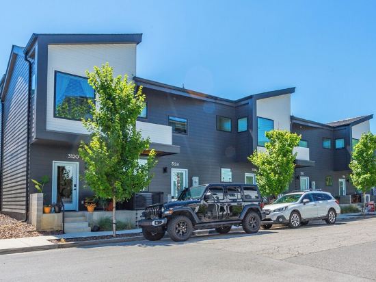 Cozy 1-bedroom condo in Historic St. Elmo Chattanooga with Mountain Views