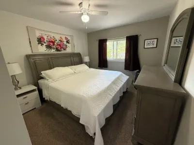 Convenient location and clean home Hotels near The Buffalo Bill Museum and Grave