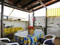 Terrace Suite: Your Fantastic Holiday in a Quaint Village with Mountain View! Hotels in Casteldaccia