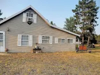 Spacious up North Getaway Near Trails. Sleeps 12 Hotels in Oscoda County