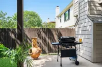Heart of Pflugerville: Charming 4 BR Home w/Grill & Prime Location!