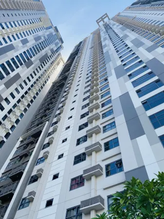 Condo type , swimming pool , 47th floor amazing sea view , free wifi ,Netflix