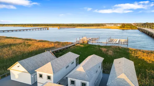 Stylish Cottage with Pool and Outdoor Grill - Elegant Waterfront Haven Hotel a Georgetown