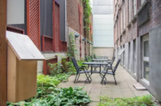 魁北克老城Les Lofts Vieux飯店的花園飯店 住宿飯店