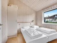 "Thala" - 35m from the sea