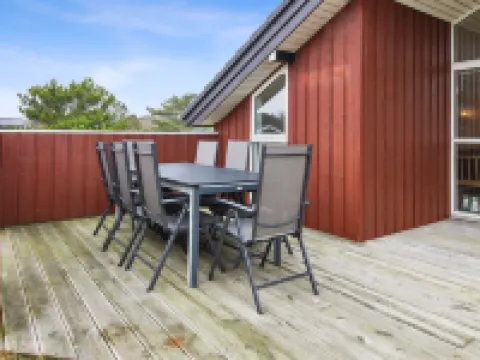 "Tiane" - 800m from the Sea